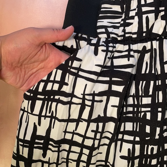 Black & White A. Byer A-line Miniskirt - Picture 6 of 7